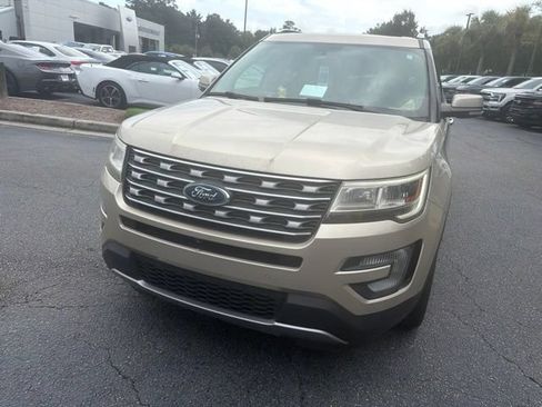 Used 2017 Ford Explorer Limited FWD image 13