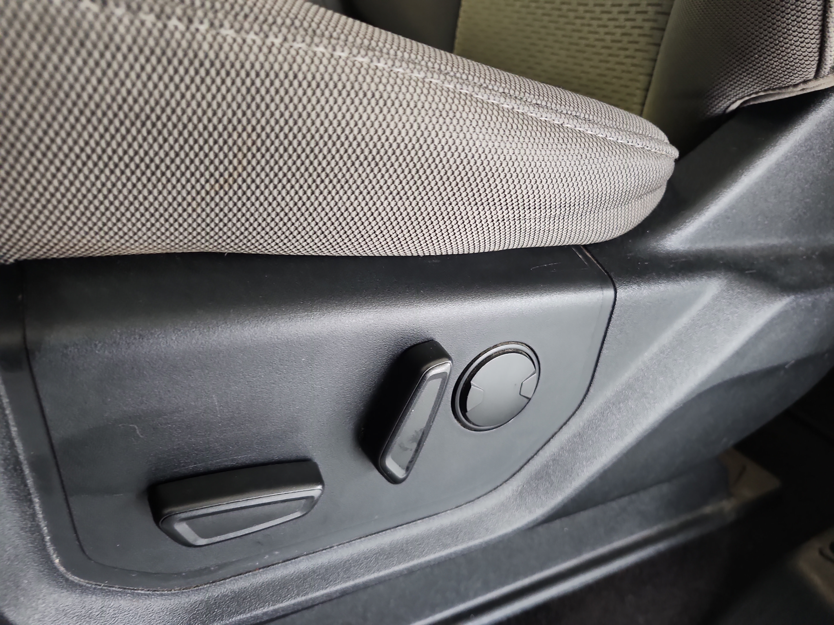 Used 2019 Ford F150 XLT w/ Equipment Group 302A Luxury RWD image 15