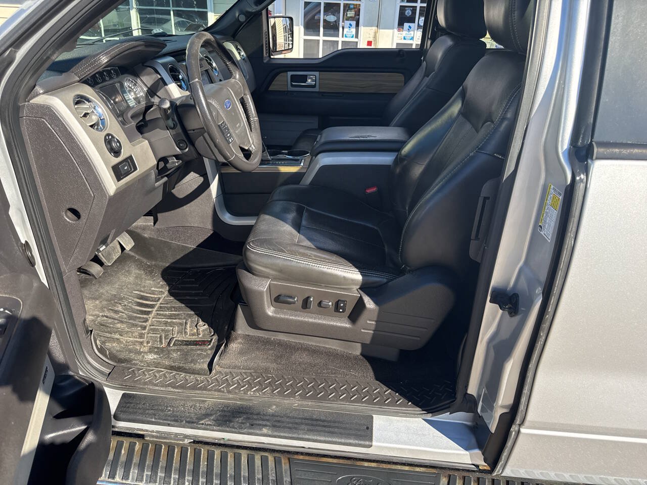 Used 2011 Ford F150 Lariat w/ Lariat Chrome Pkg AWD/4WD image 20