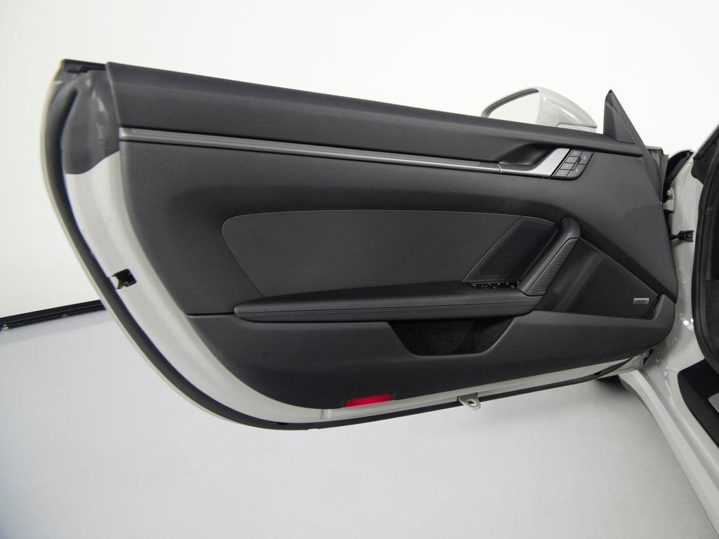 Certified 2025 Porsche 911 Carrera RWD image 18