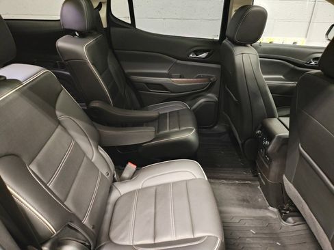 Used 2022 GMC Acadia Denali w/ Denali Ultimate Package image 12