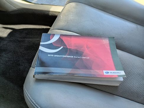 Used 2010 Subaru Outback 2.5i Limited image 24