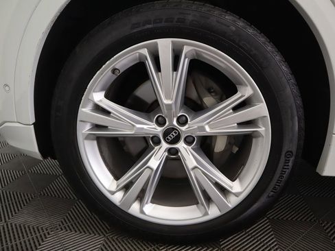 Used 2022 Audi Q8 Premium Plus image 31