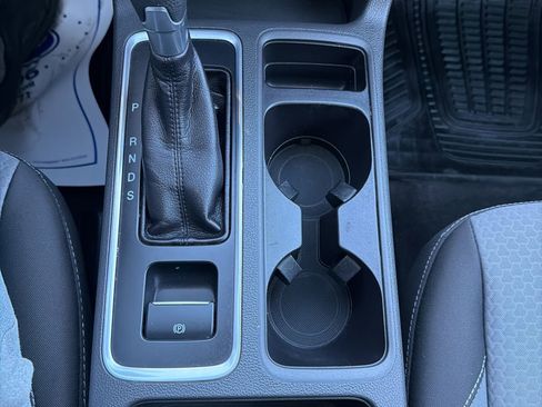 Used 2017 Ford Escape SE image 22