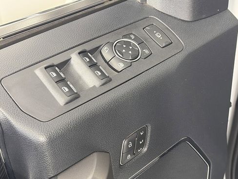 Certified 2022 Ford F350 Platinum image 26