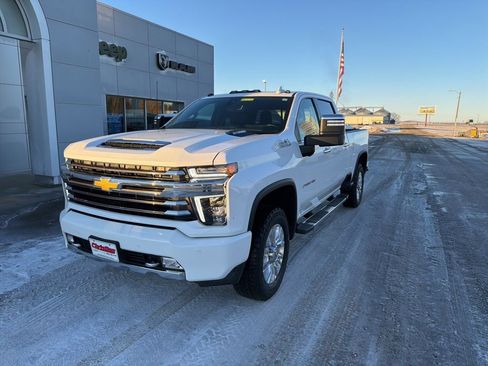 Used 2022 Chevrolet Silverado 2500 High Country w/ LPO, Hitch Package image 2