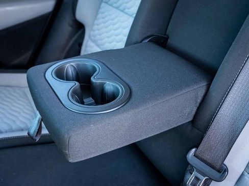 Used 2018 Chevrolet Equinox LS image 20