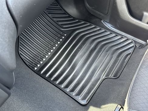 Certified 2021 GMC Sierra 1500 SLE image 34