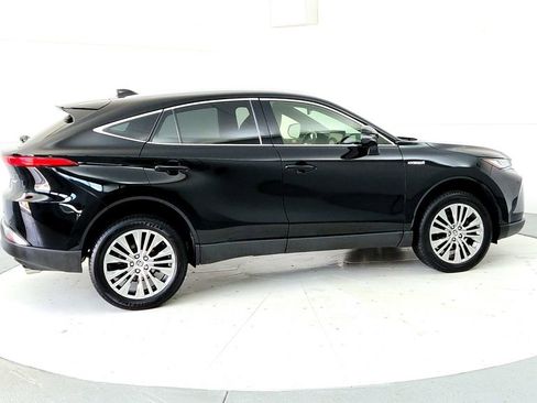 Used 2021 Toyota Venza XLE w/ Softex Package AWD/4WD image 6