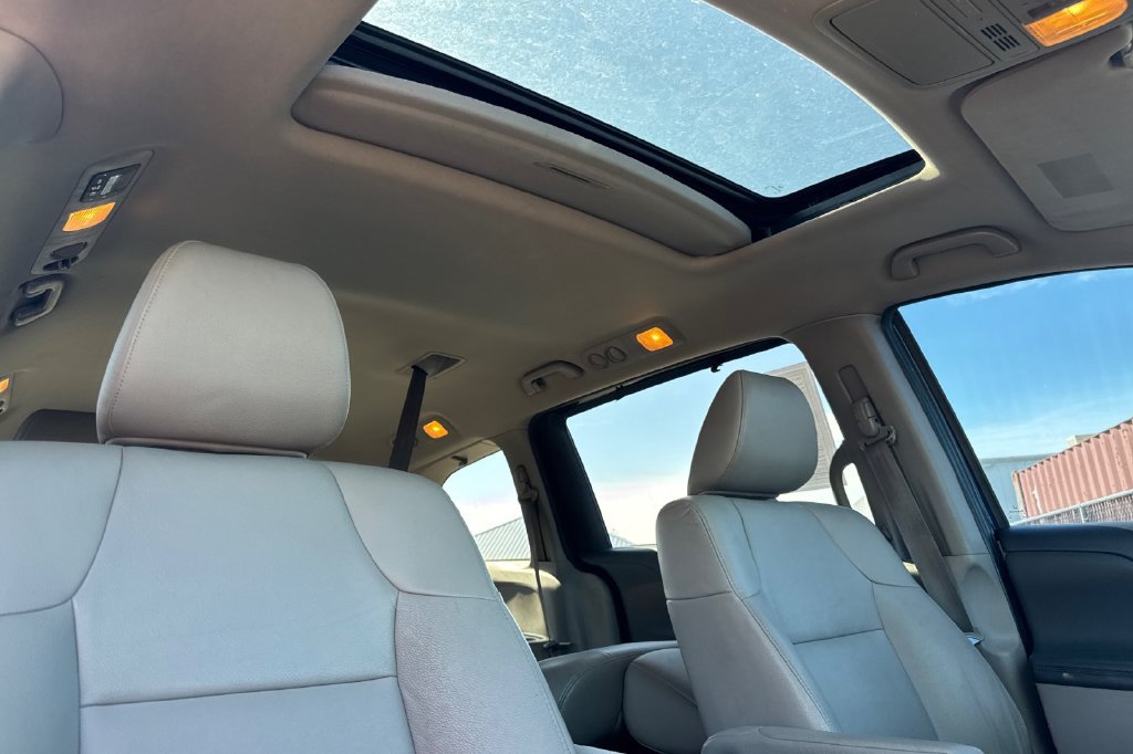 Used 2014 Honda Odyssey EX-L image 23