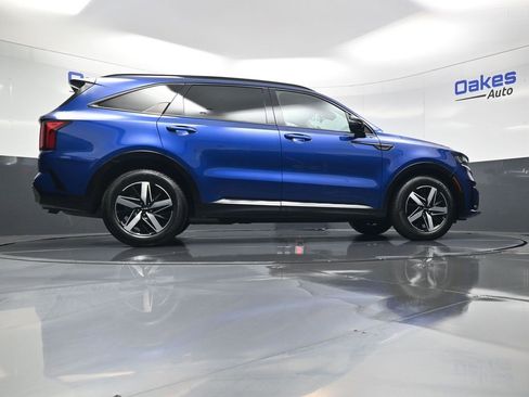 Certified 2022 Kia Sorento EX w/ Panoramic Sunroof Package image 49