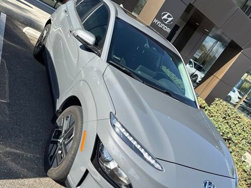 Used 2023 Hyundai Kona SEL FWD image 9