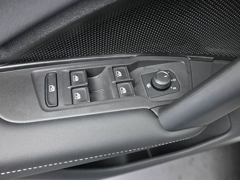 New 2026 Volkswagen Tiguan SE R-Line image 13