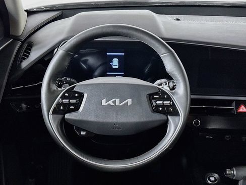 Certified 2023 Kia Niro FWD image 14