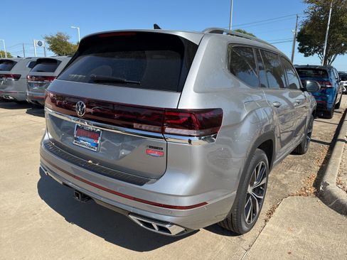 New 2026 Volkswagen Atlas SEL Premium R-Line AWD/4WD image 4