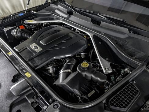 Used 2023 Land Rover Range Rover SE image 45