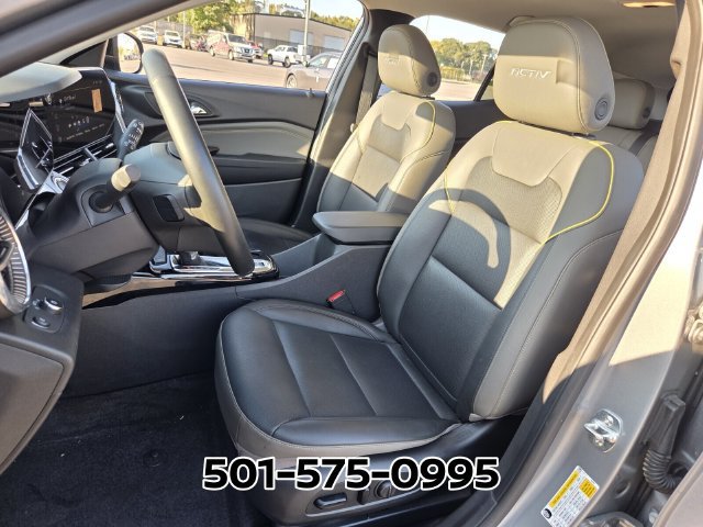 Used 2025 Chevrolet Trax ACTIV FWD image 8