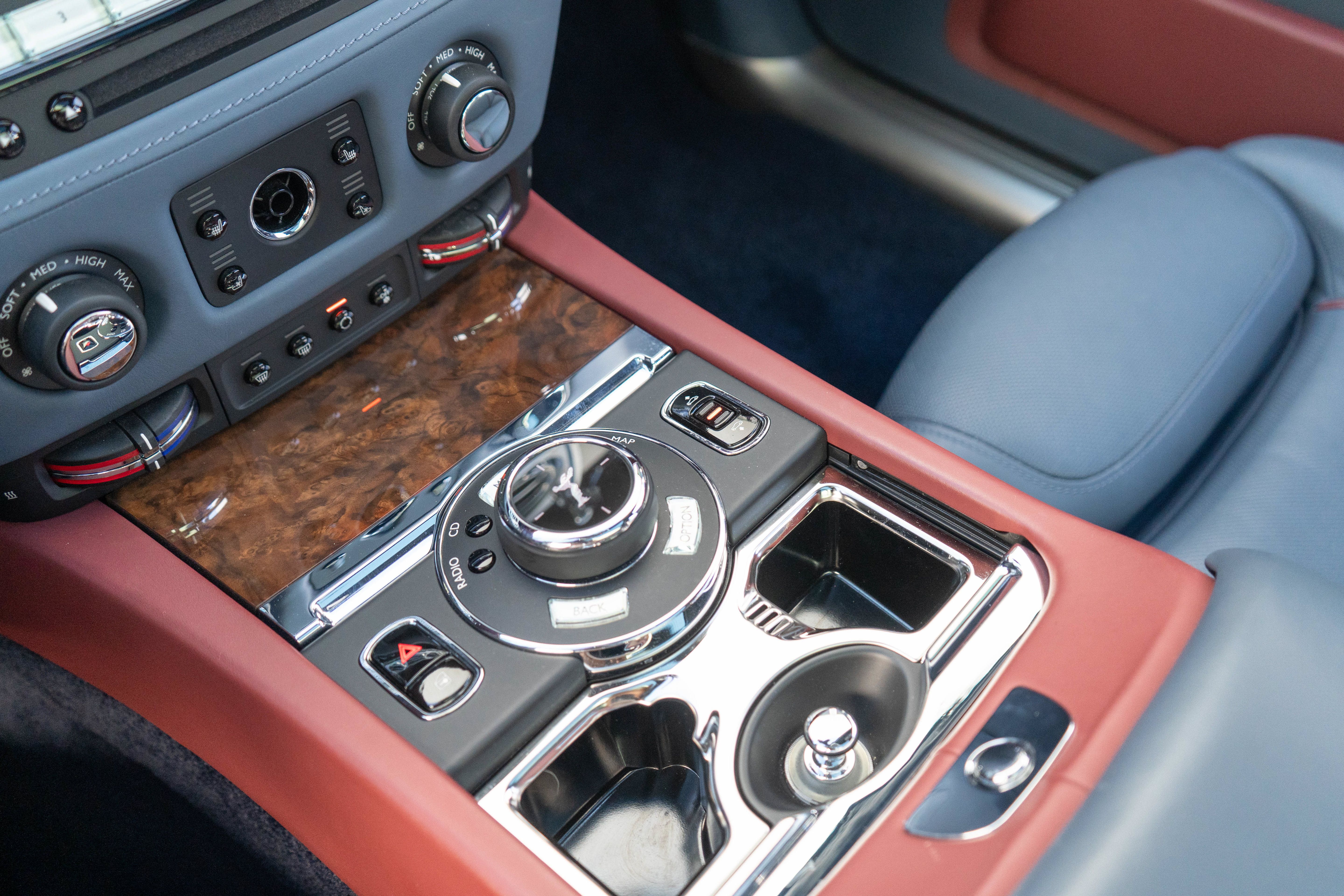 Used 2017 Rolls-Royce Ghost RWD image 23