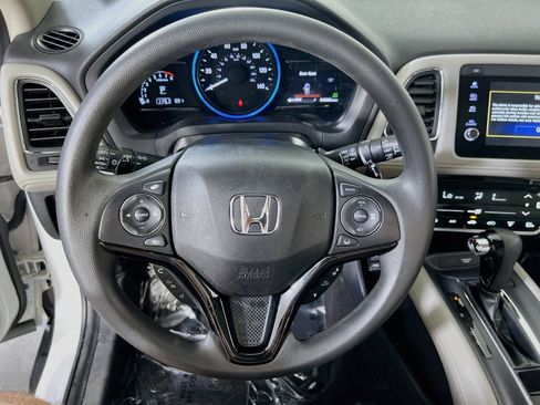 Used 2022 Honda HR-V EX image 11