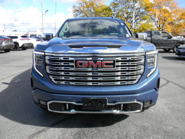 Used 2024 GMC Sierra 1500 Denali w/ Denali Reserve Package AWD/4WD image 7
