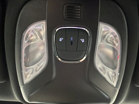 Used 2025 Jeep Compass Limited AWD/4WD image 31