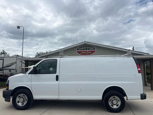 Used 2020 Chevrolet Express 2500 w/ Driver Convenience Package RWD image 8