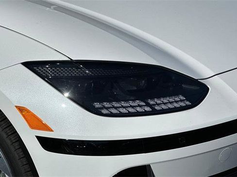 New 2025 Hyundai Ioniq 6 SEL image 32