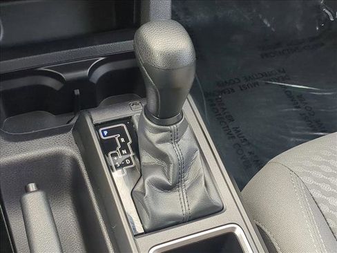 Certified 2022 Toyota Tacoma SR image 12