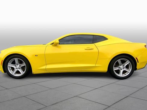 Used 2016 Chevrolet Camaro LT w/ Technology Package image 31