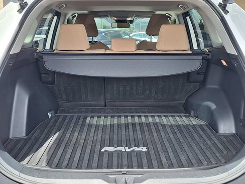 Used 2019 Toyota RAV4 XLE w/ Convenience Package AWD/4WD image 28