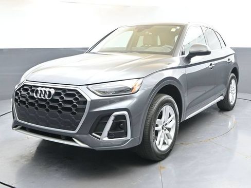 Used 2024 Audi Q5 2.0T Premium w/ Convenience Package AWD/4WD image 1