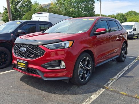 Used 2023 Ford Edge ST w/ Cargo Accessory Package AWD/4WD image 3