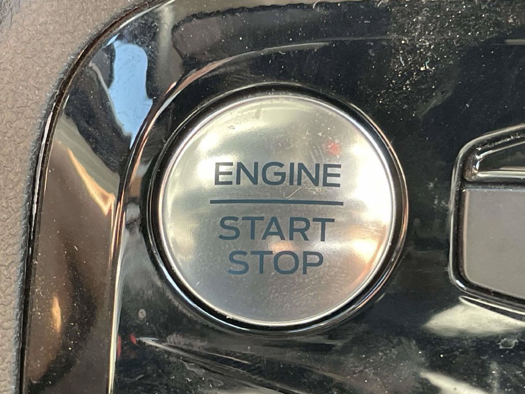 Certified 2025 Ford Escape SE FWD image 24
