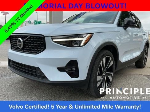 Certified 2024 Volvo XC40 B5 Ultimate w/ Protection Package Premier AWD/4WD image 5