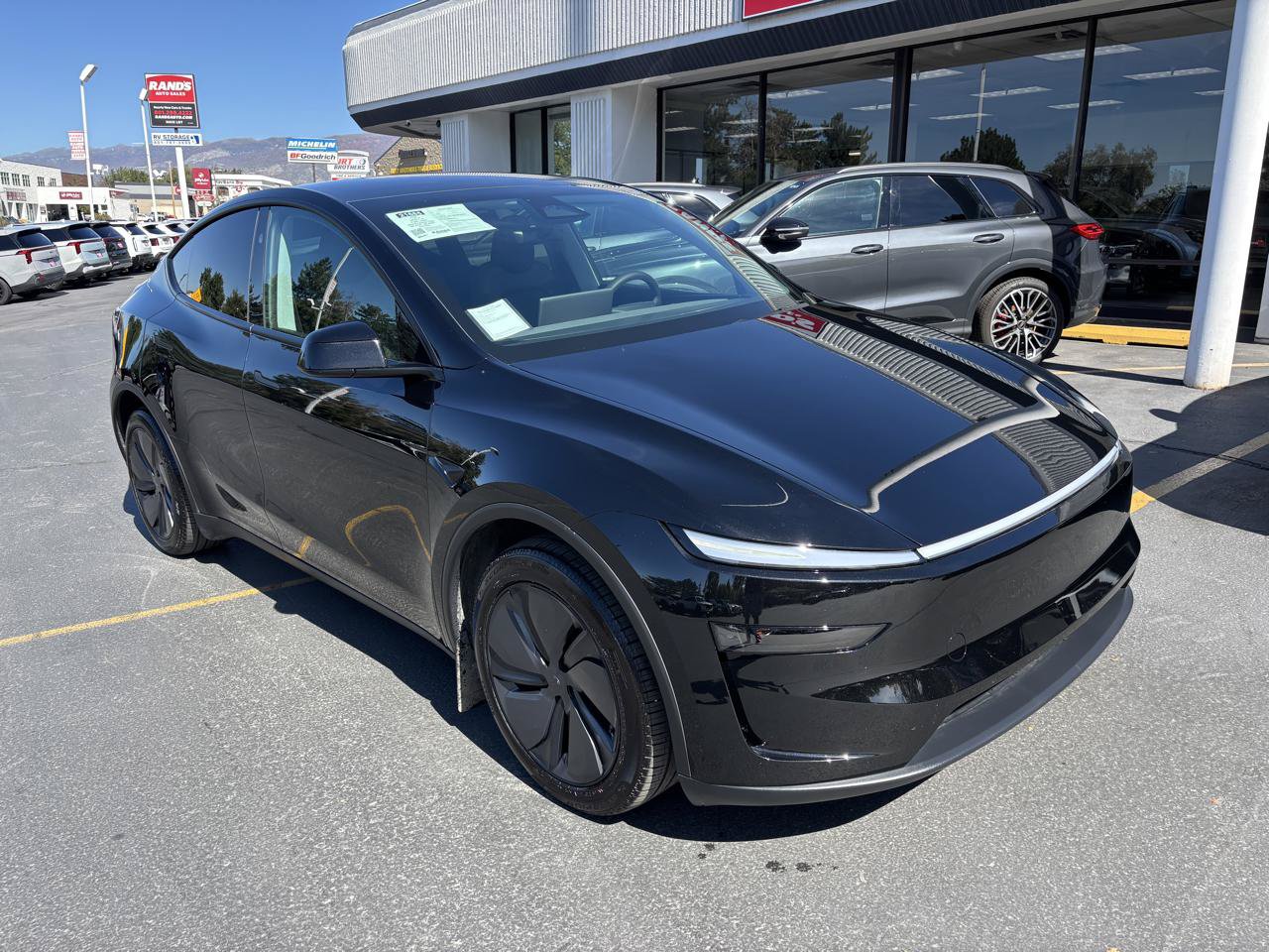 Used 2026 Tesla Model Y Long Range AWD/4WD image 2