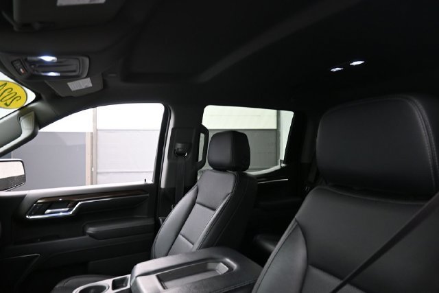 Used 2024 Chevrolet Silverado 1500 RST AWD/4WD image 18