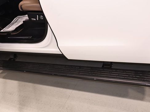 Used 2025 Lincoln Navigator Black Label image 49