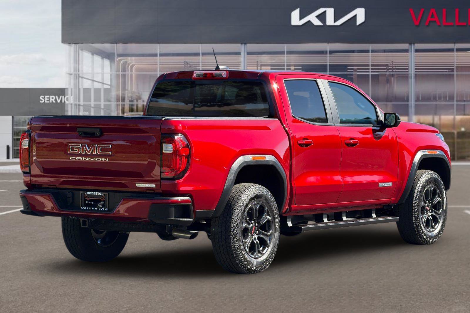 Used 2025 GMC Canyon Elevation w/ Convenience Package RWD image 4