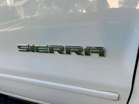 Used 2015 GMC Sierra 1500 SLE w/ SLE Value Package image 20