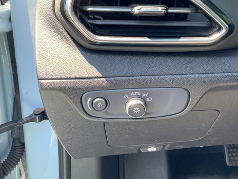 Certified 2023 Chevrolet Bolt EUV LT w/ Comfort Package FWD image 31
