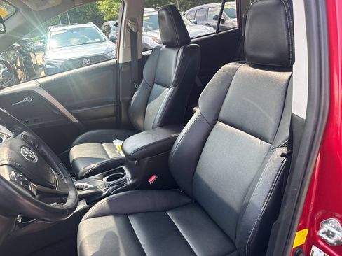 Used 2014 Toyota RAV4 Limited AWD/4WD image 16
