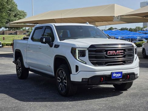 Used 2025 GMC Sierra 1500 AT4 w/ AT4 Premium Package AWD/4WD image 3
