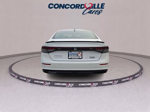 Used 2025 Honda Accord Touring image 5