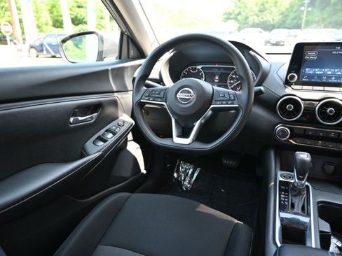 Used 2023 Nissan Sentra SV FWD image 10