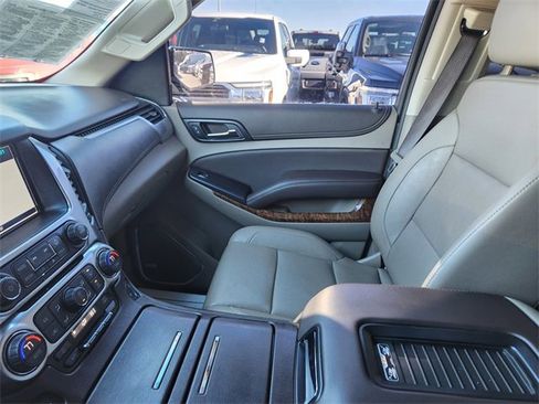 Used 2020 Chevrolet Suburban Premier image 11