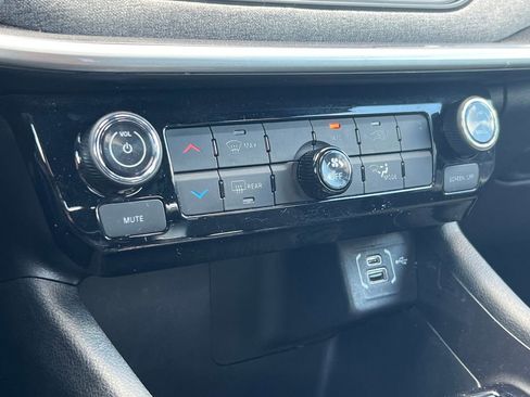 Used 2023 Jeep Compass Sport AWD/4WD image 26