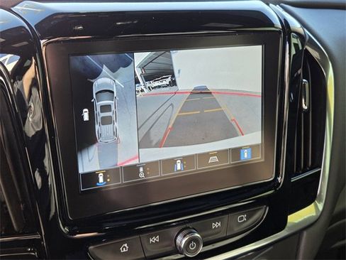 Used 2023 Chevrolet Traverse RS image 21