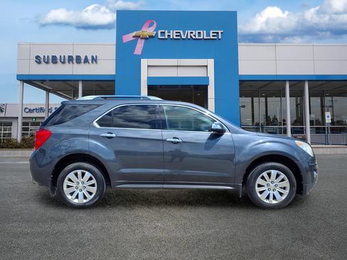 Used 2010 Chevrolet Equinox LT w/ Chrome Appearance Package AWD/4WD image 4