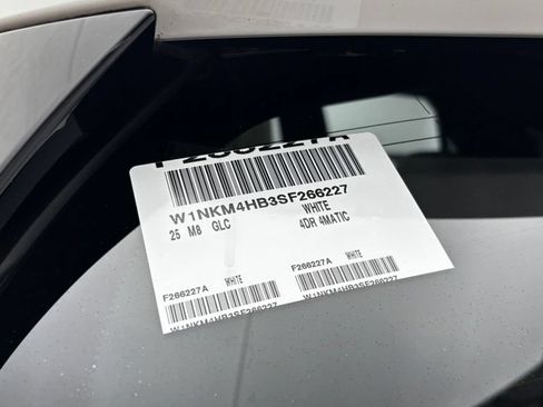Used 2025 Mercedes-Benz GLC 300 4MATIC image 59