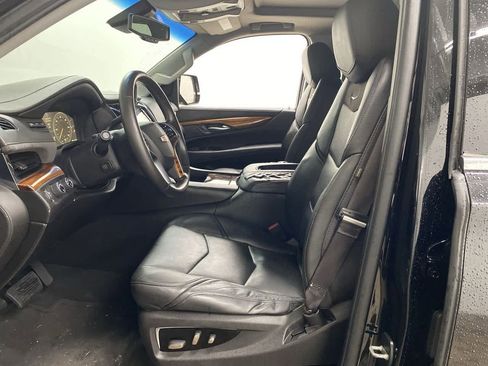 Used 2015 Cadillac Escalade Luxury image 13